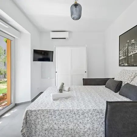 Le Val D'or - Grand Jardin - Parking Prive - Calme - Clim